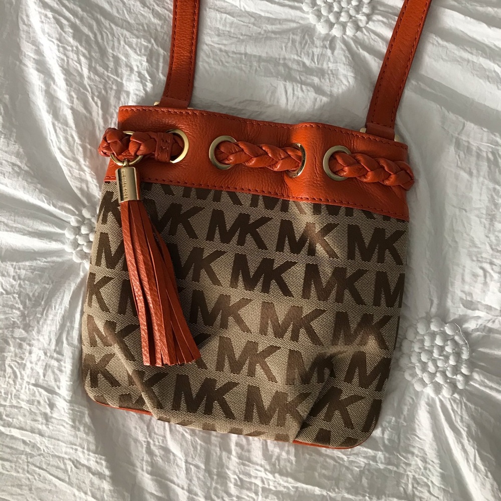 Authentic michael kors cross body bag/purse